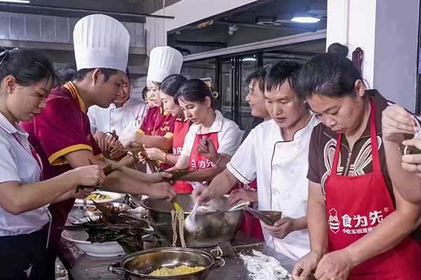 柳州杂粮煎饼培训班哪家好？学几天能学会？