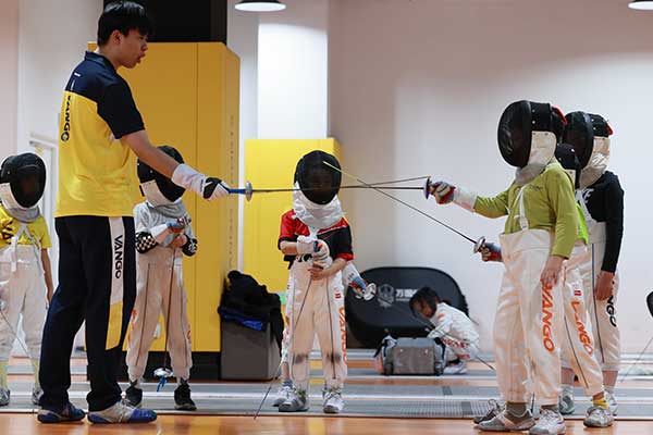 广州万国体育击剑培训中心是正规的吗