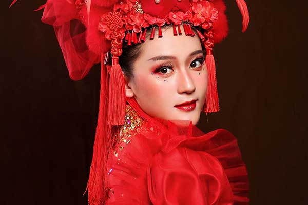 石家庄学化妆出来工资高吗