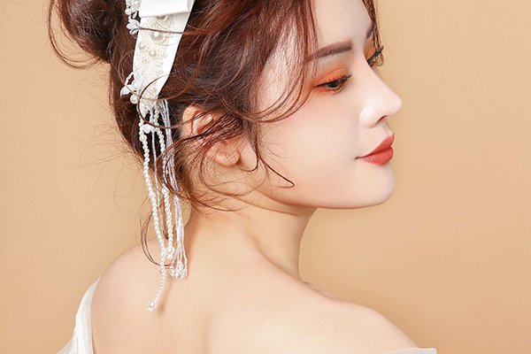 周口学化妆出来工资高吗